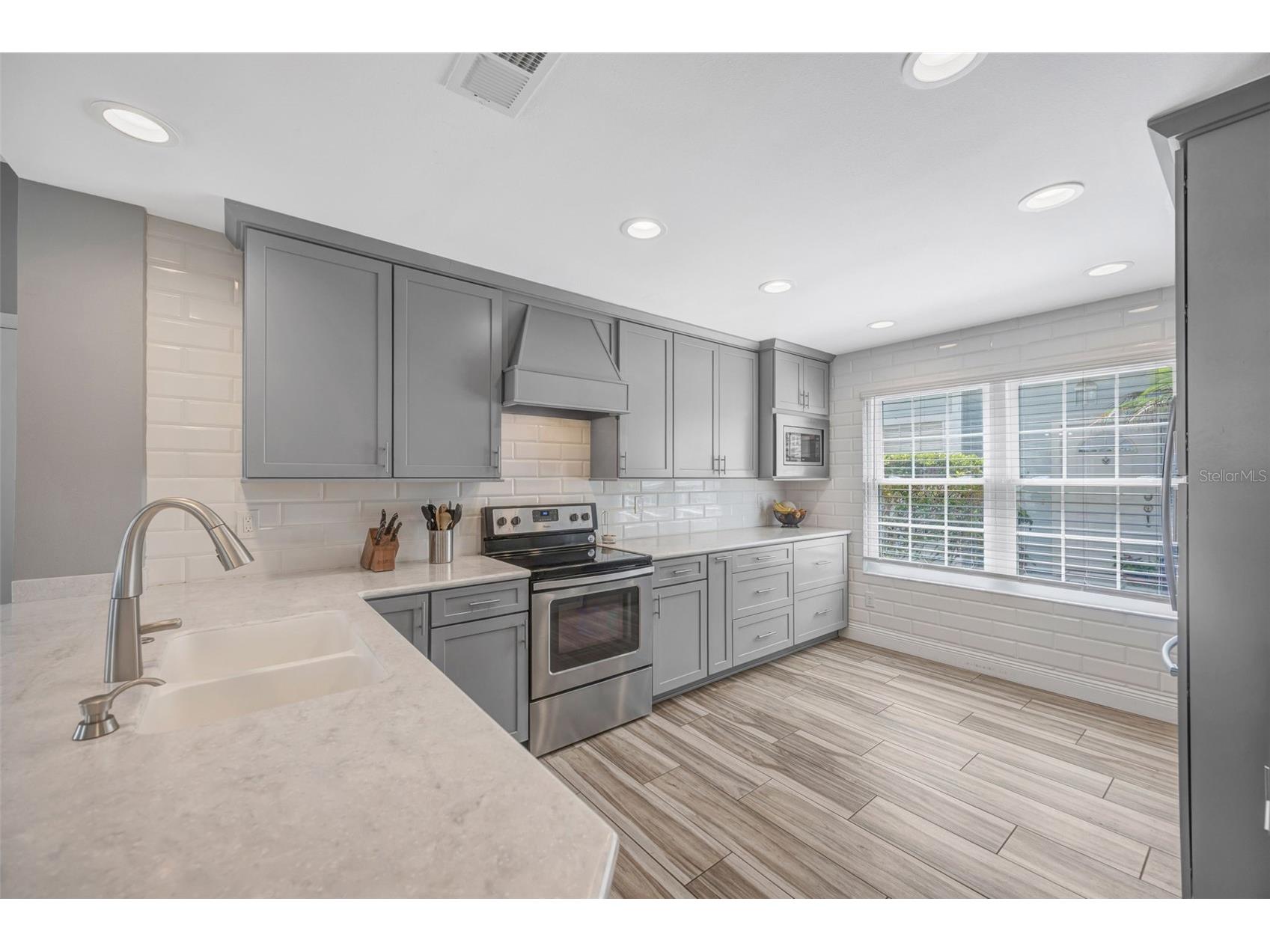 5018 Sterling Manor Drive Tampa FL 33647 TB8510470 image15