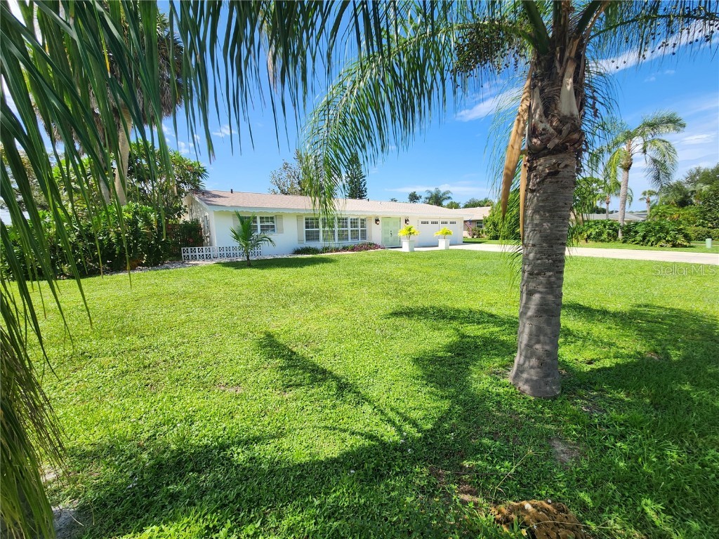 5018 W Country Club Drive Sarasota FL 34243 A4621324 image1