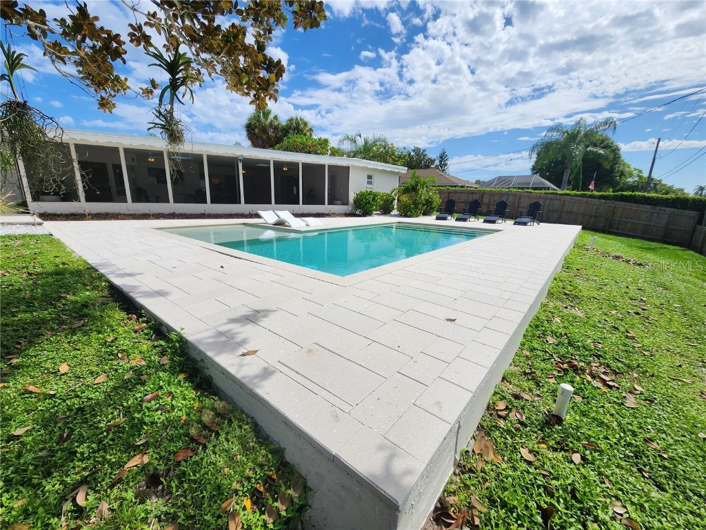 5018 W Country Club Drive Sarasota FL 34243 A4621324 image43