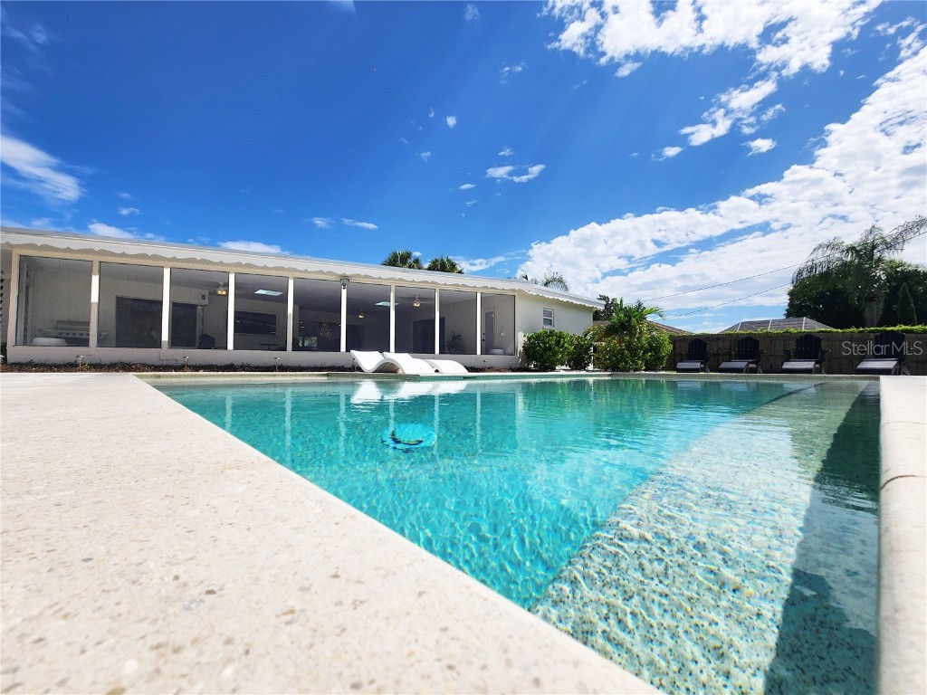 5018 W Country Club Drive Sarasota FL 34243 A4621324 image7