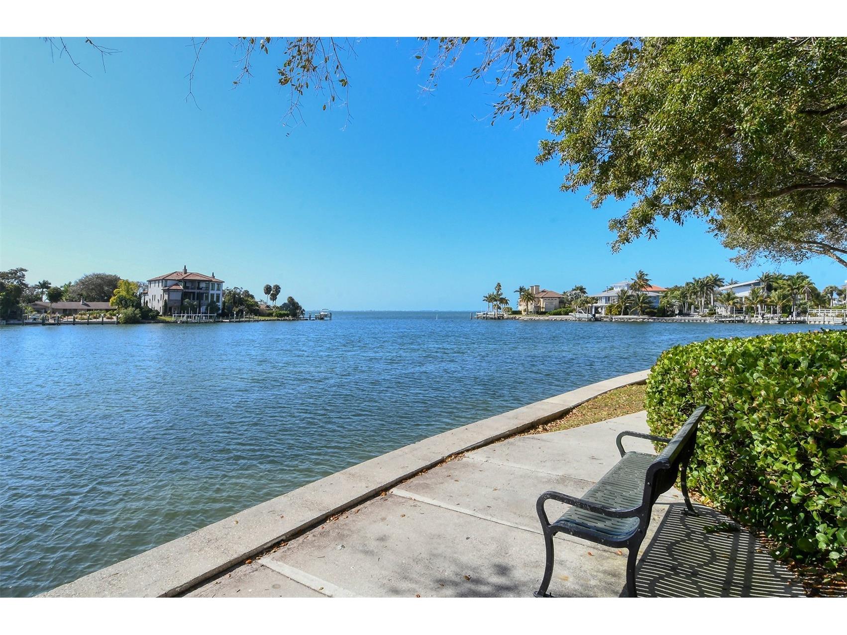 5019 Stevens Drive Sarasota FL 34234 A4683765 image47