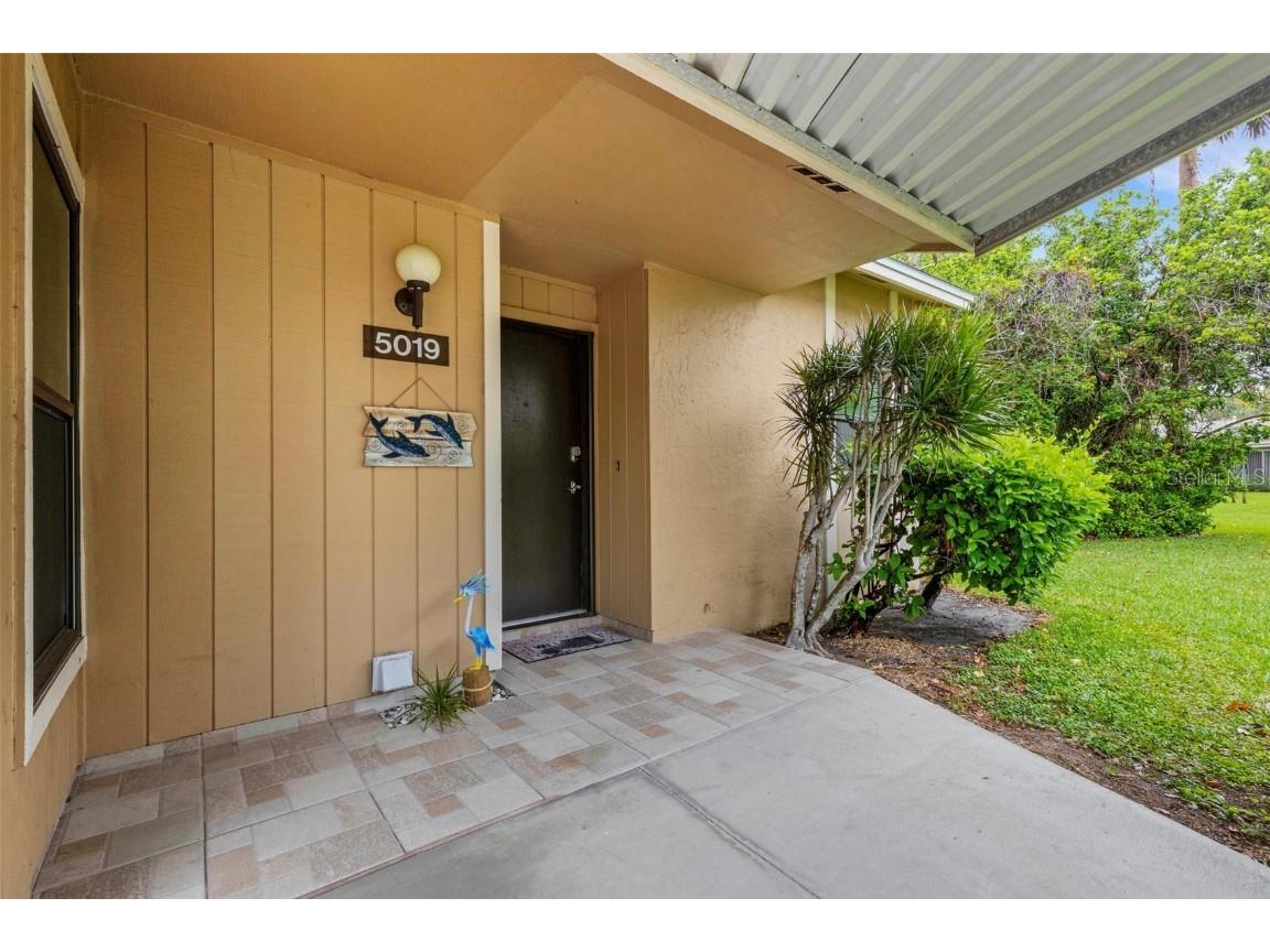 5019 Village Gardens Drive #31 Sarasota FL 34234 A4643317 image1