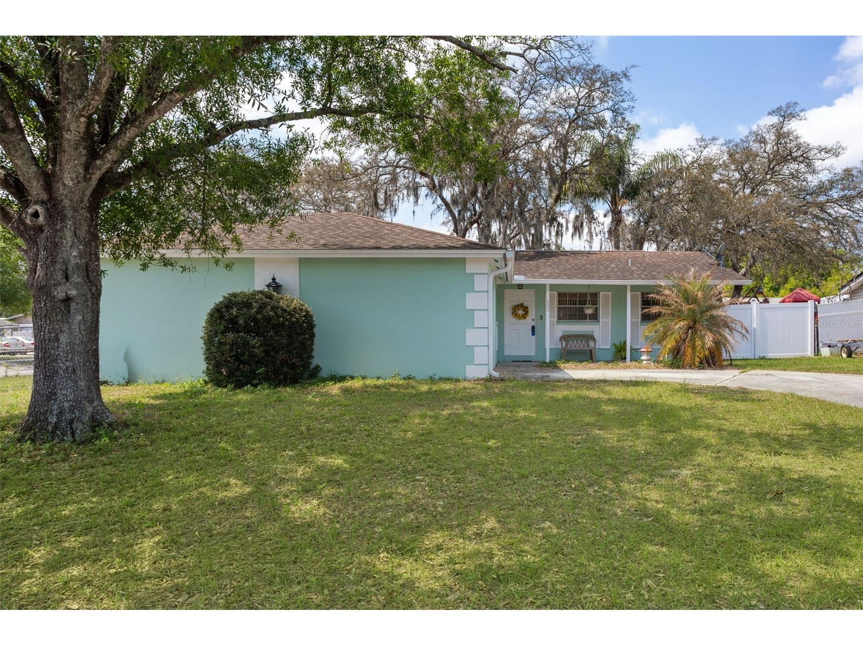 502 Avocado Circle Brandon FL 33510 TB8492194 image1