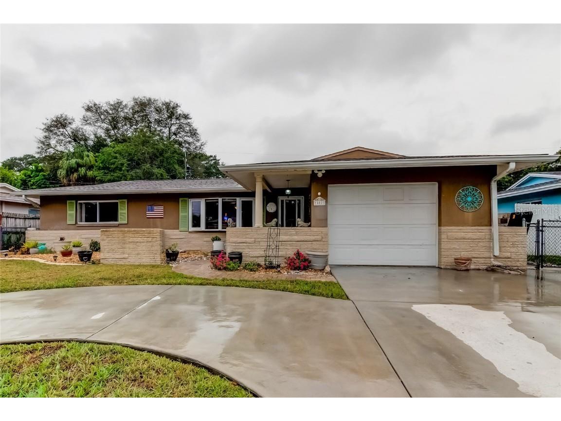 502 E Lake Drive Largo FL 33771 U8221057 image1