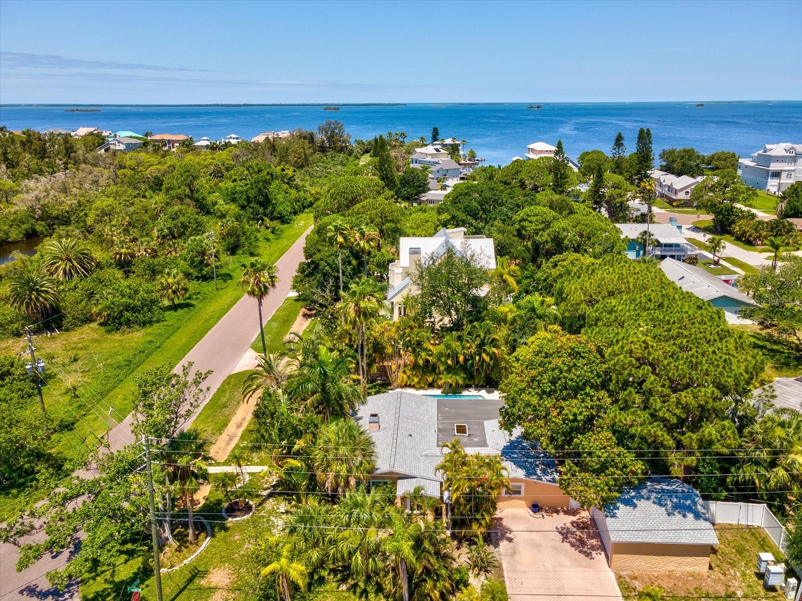 502 Florida Boulevard Crystal Beach FL 34681 TB8516664 image48