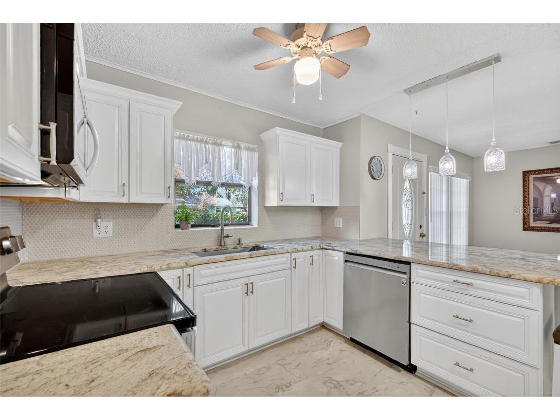 502 Gray Avenue Wildwood FL 34785 G5103586 image10