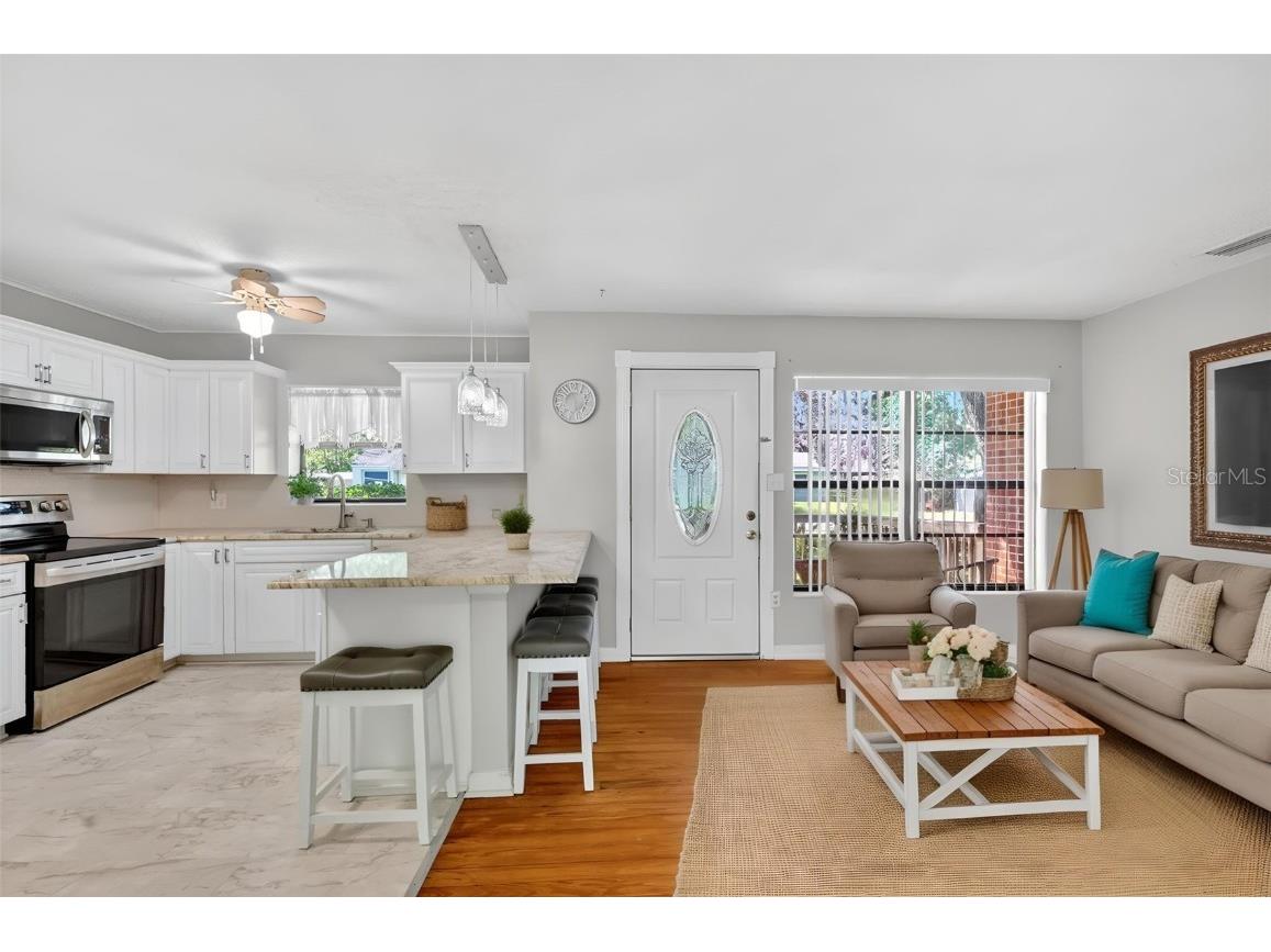 502 Gray Avenue Wildwood FL 34785 G5103586 image5