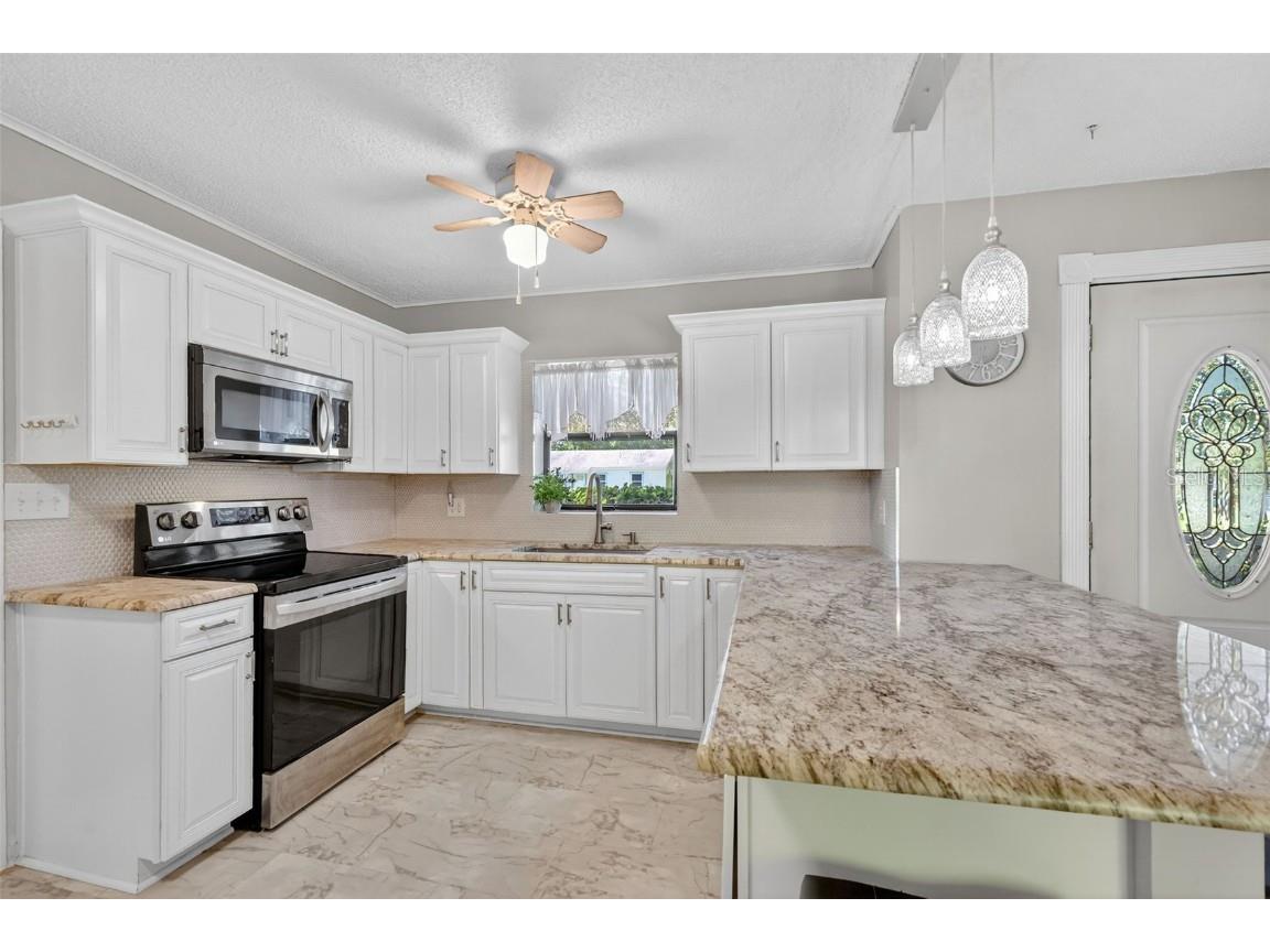 502 Gray Avenue Wildwood FL 34785 G5103586 image9