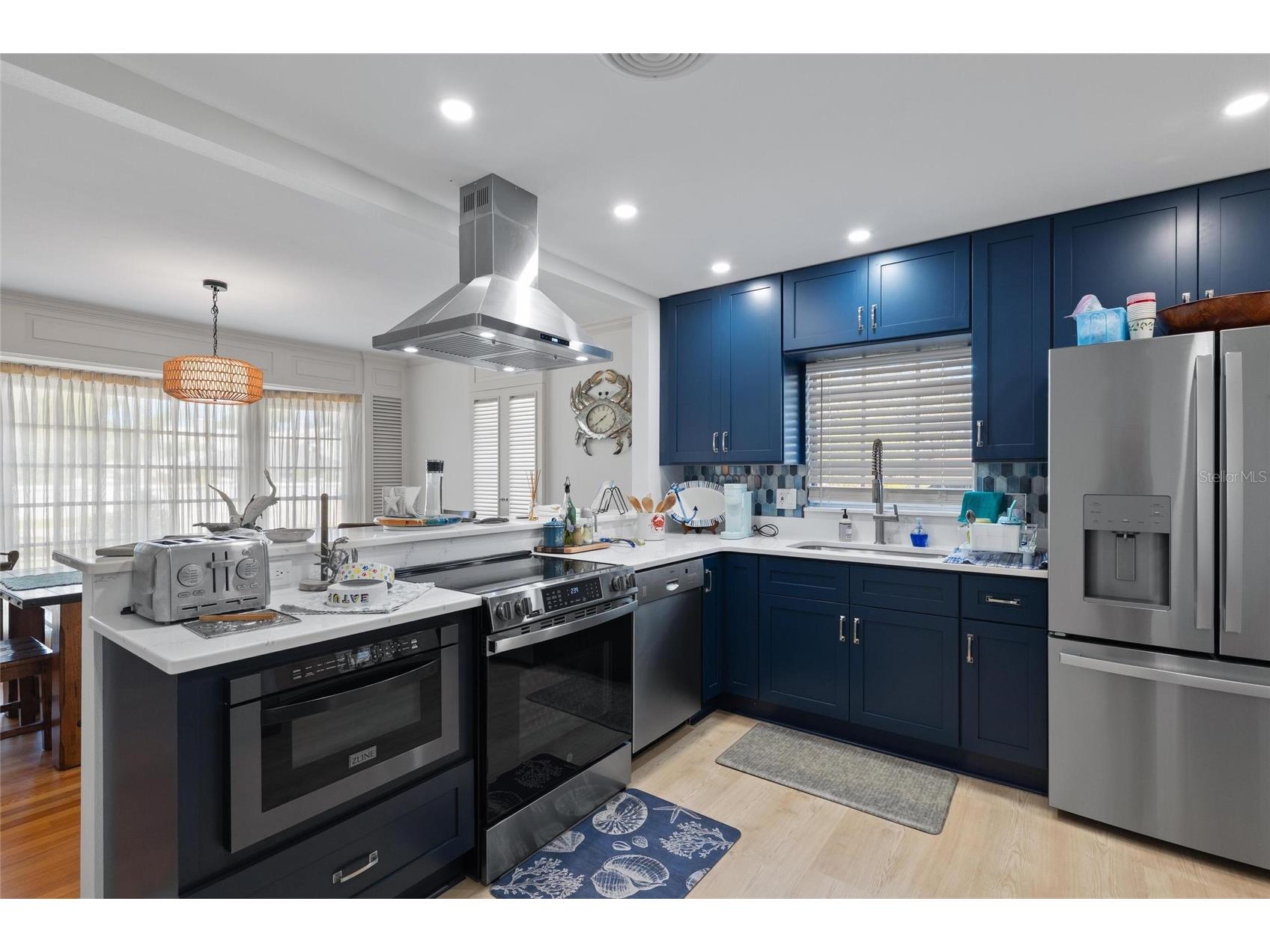 502 Hillcrest Avenue Tarpon Springs FL 34689 W7884179 image16