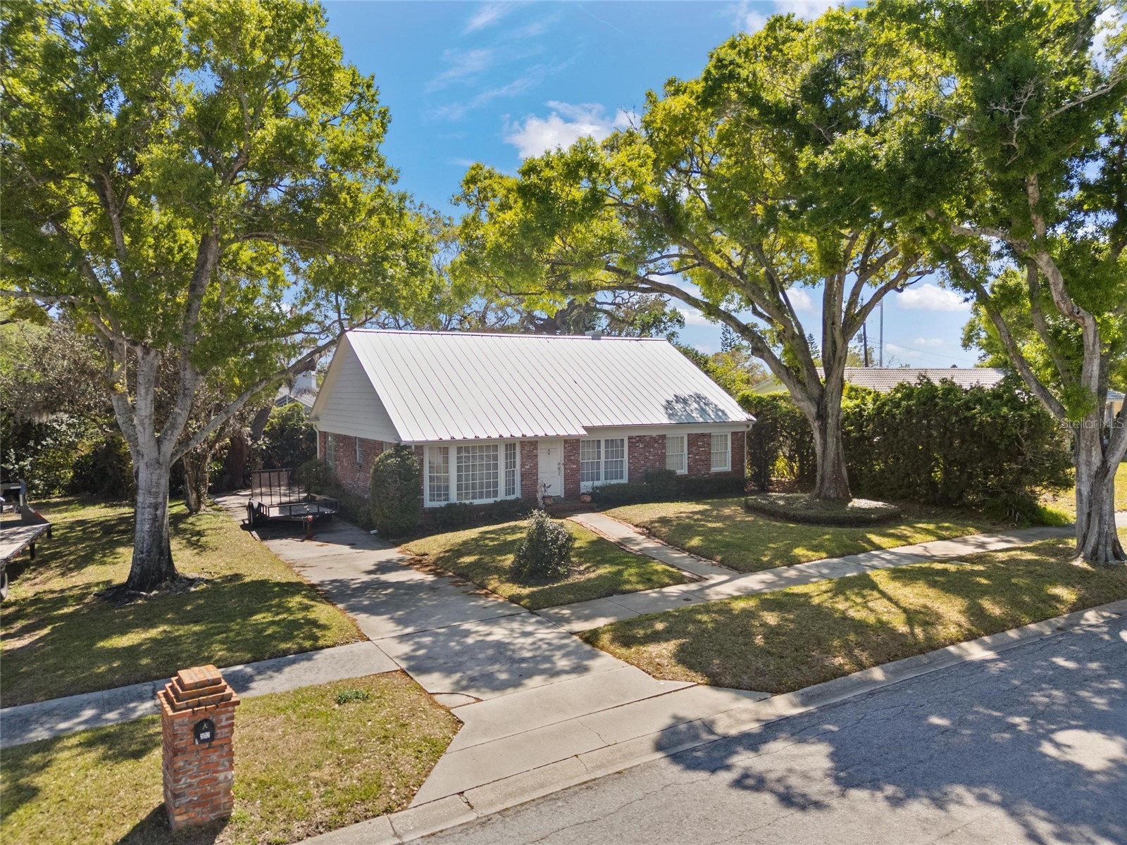 502 Hillcrest Avenue Tarpon Springs FL 34689 W7884179 image2