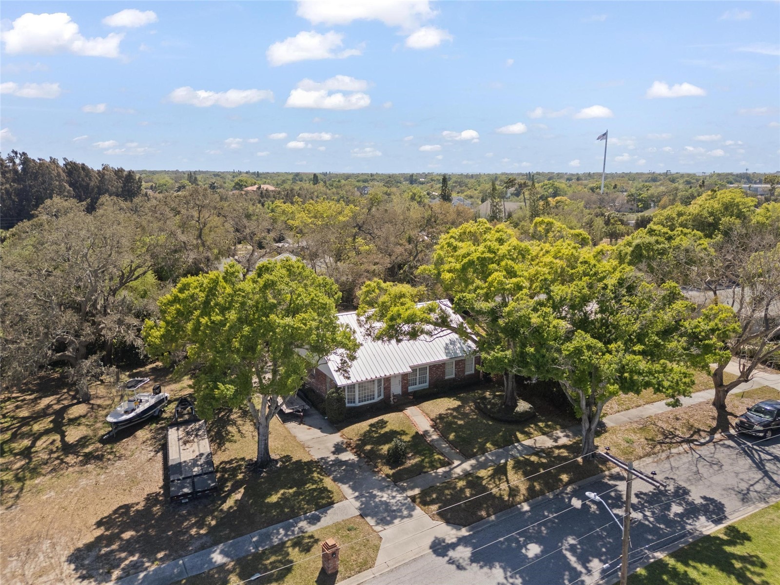 502 Hillcrest Avenue Tarpon Springs FL 34689 W7884179 image3