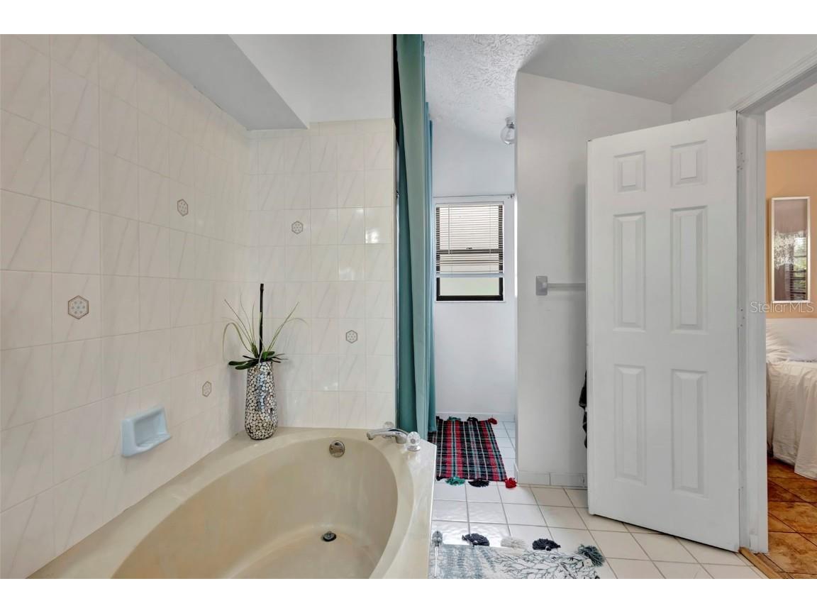 502 SE Guava Terrace Port Saint Lucie FL 34983 OM703532 image19