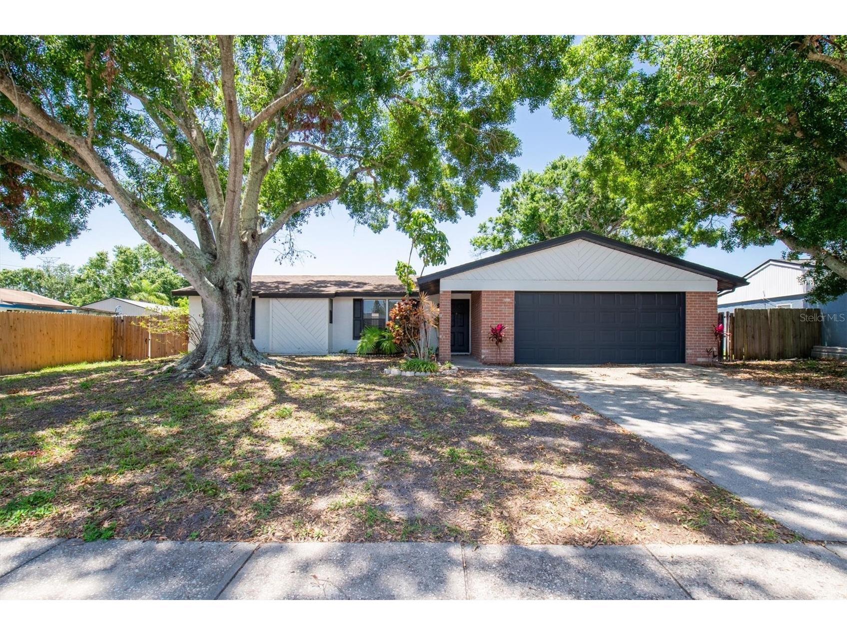 502 Timber Bay Circle E Oldsmar FL 34677 TB8467897 image1