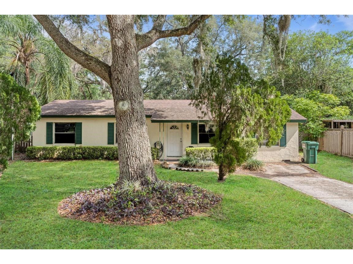 502 W Bidwell Street Fruitland Park FL 34731 G5068035 image1