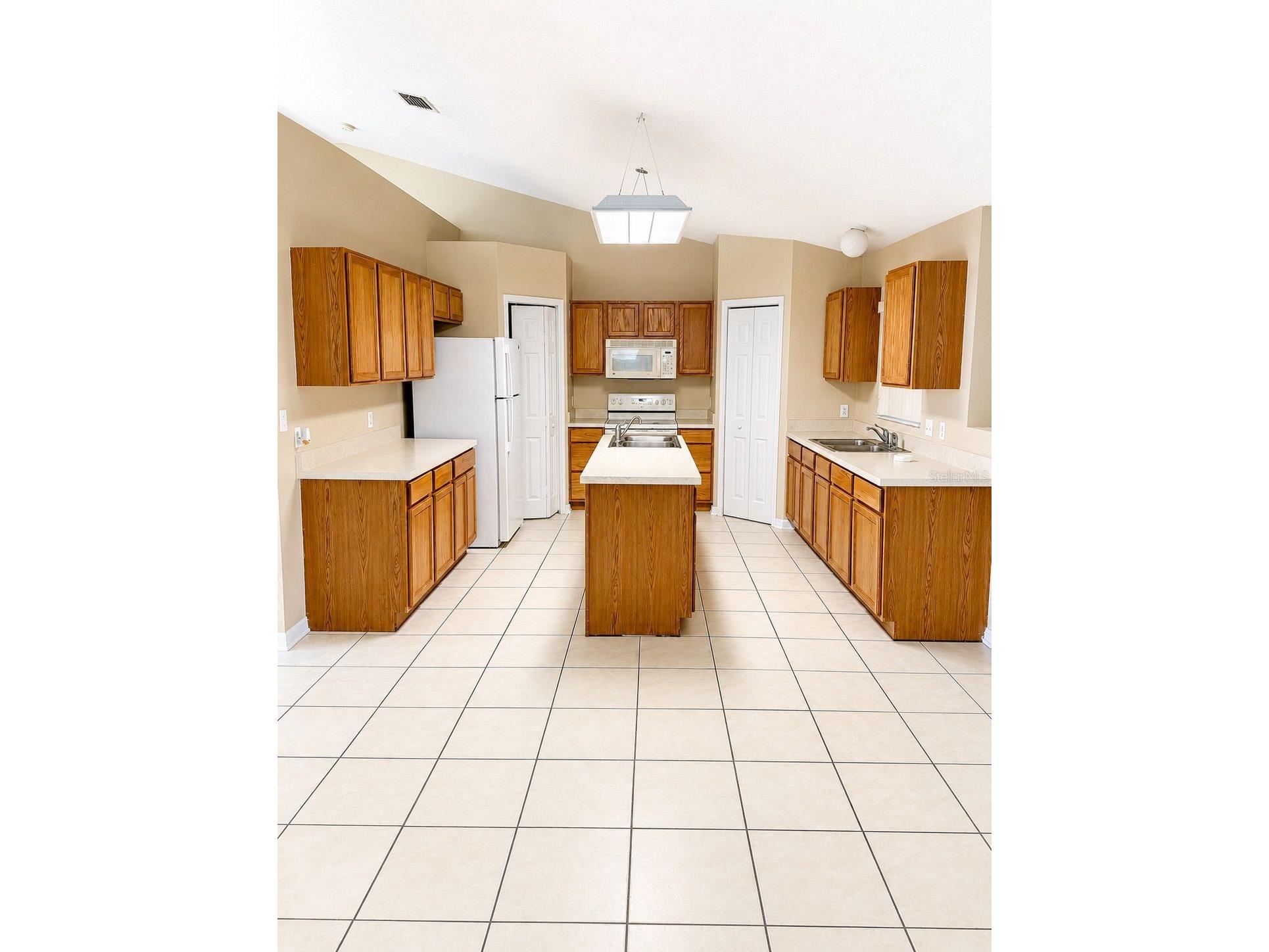 502 Woodland Creek Boulevard Kissimmee FL 34744 O6404452 image3