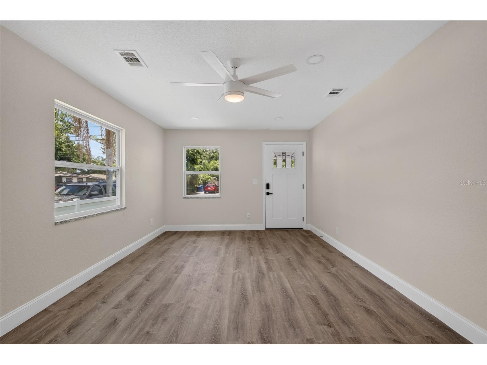 5020 22nd Street N Saint Petersburg FL 33714 TB8526127 image12