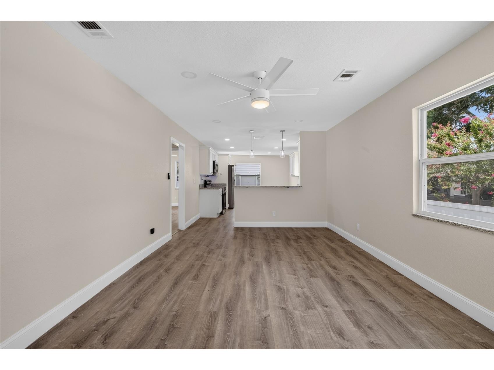 5020 22nd Street N Saint Petersburg FL 33714 TB8526127 image13