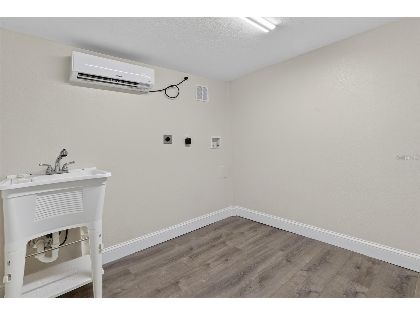 5020 22nd Street N Saint Petersburg FL 33714 TB8526127 image28