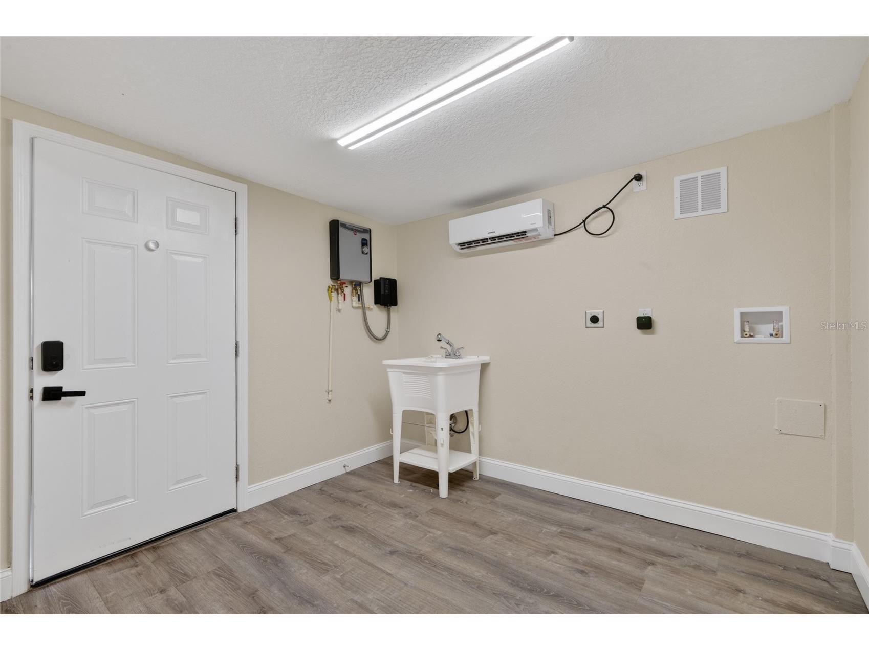 5020 22nd Street N Saint Petersburg FL 33714 TB8526127 image29
