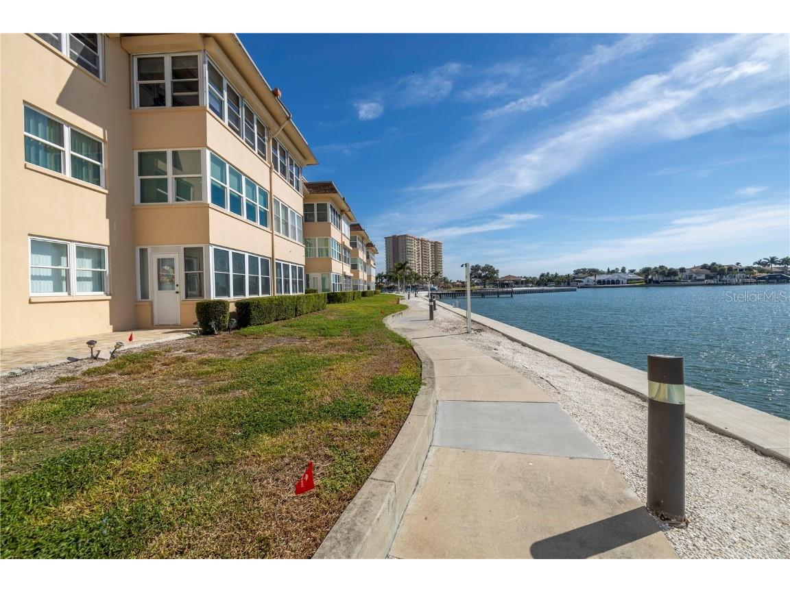 5020 Brittany Drive S #124 Saint Petersburg FL 33715 TB8451233 image4