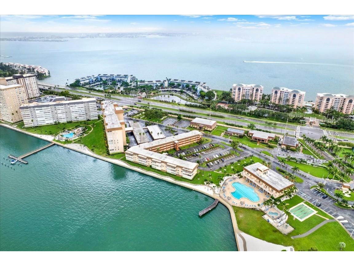 5020 Brittany Drive S #212 Saint Petersburg FL 33715 - BOCA CIEGA BAY TB8369615 image1