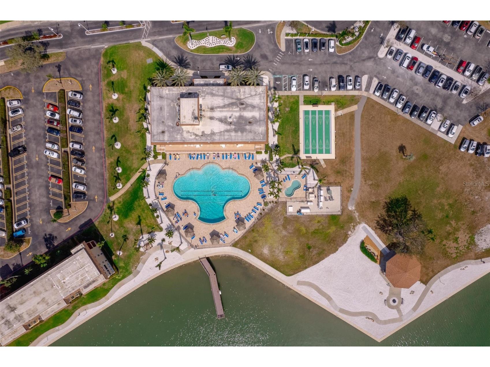 5020 Brittany Drive S #324 Saint Petersburg FL 33715 C7520025 image3