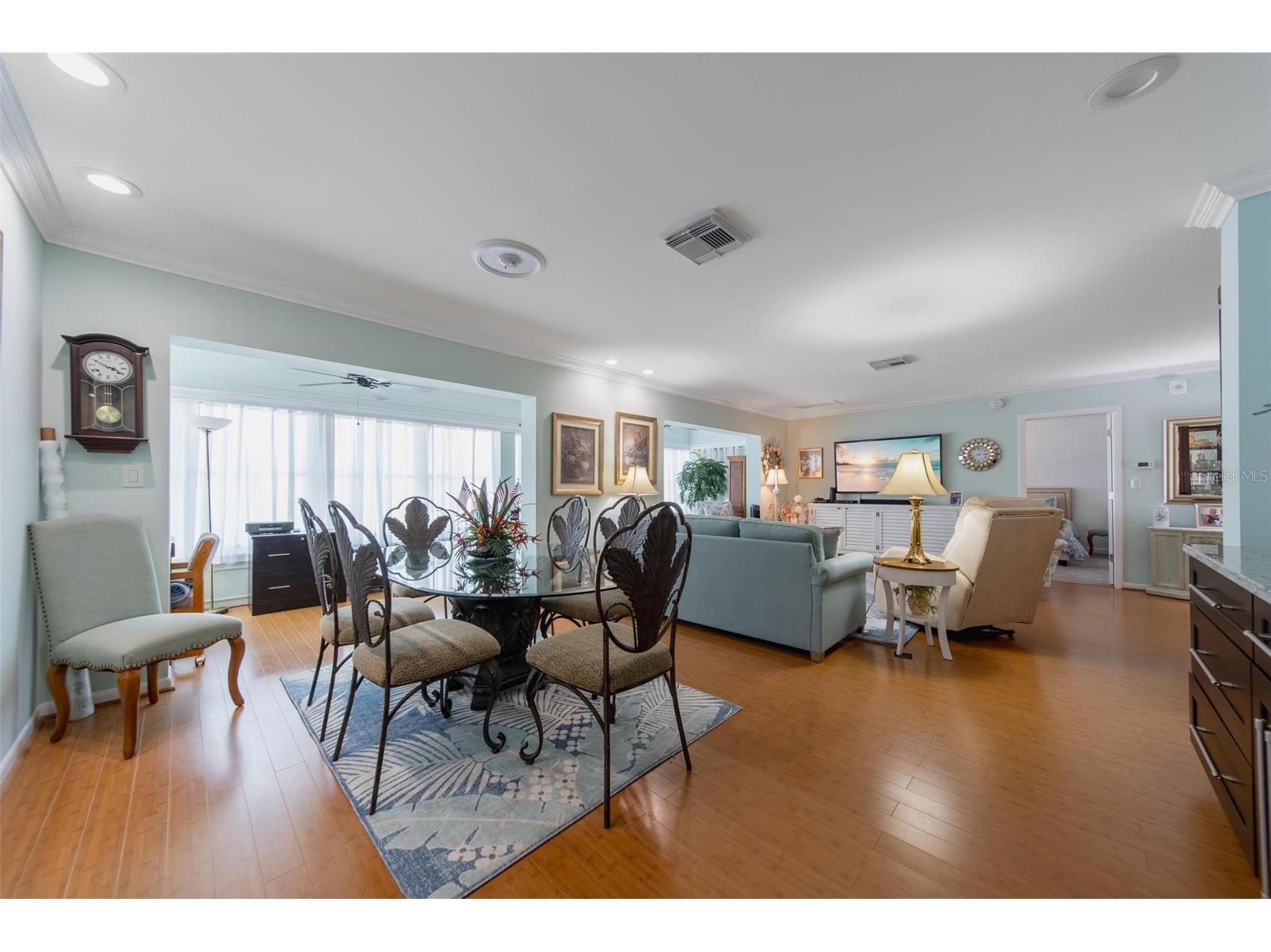 5020 Brittany Drive S #324 Saint Petersburg FL 33715 C7520025 image7