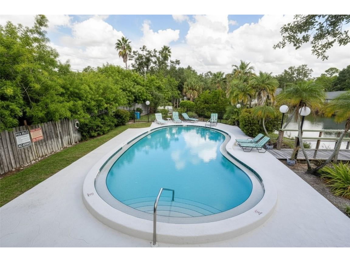 5021 Barrington Circle #302 Sarasota FL 34234 A4663516 image4