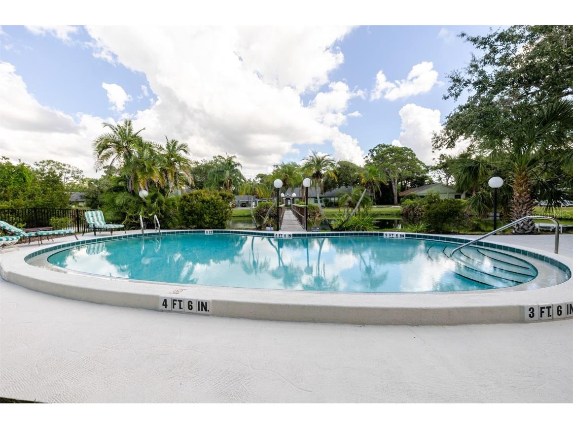 5021 Barrington Circle #302 Sarasota FL 34234 A4663516 image5