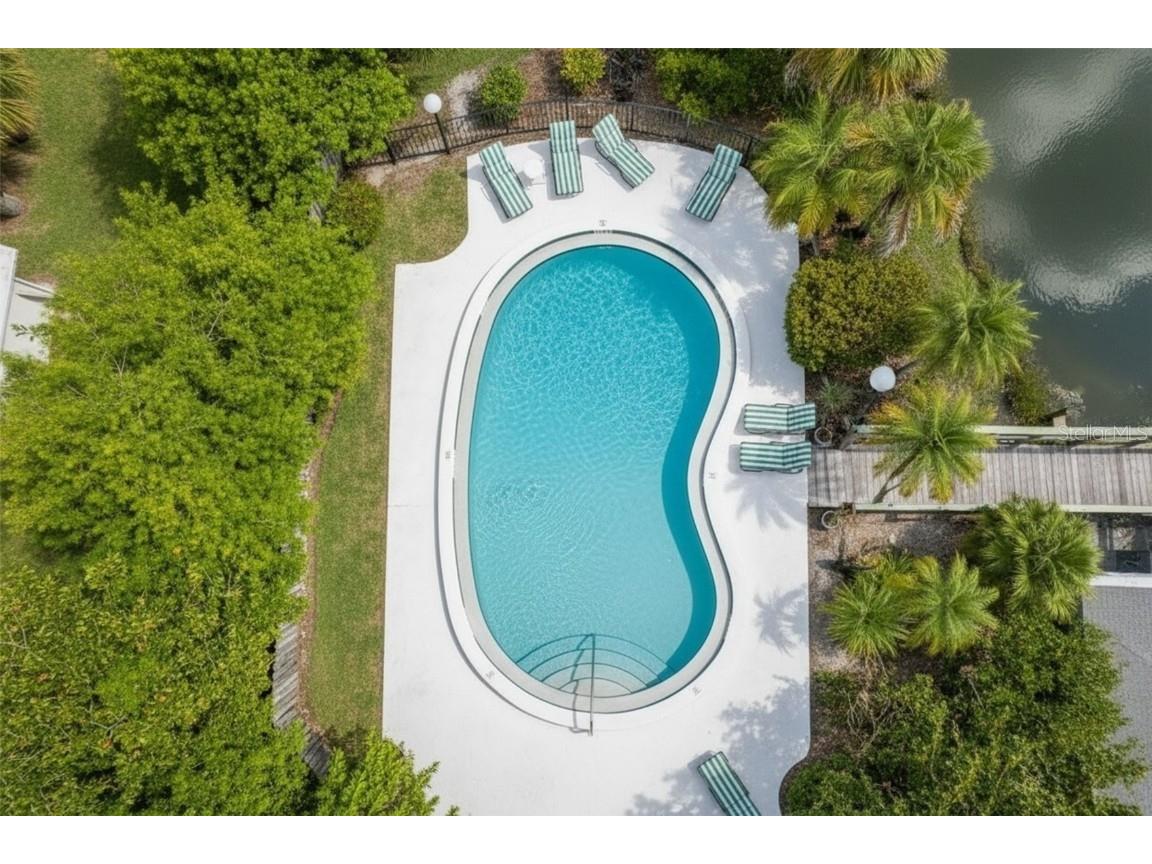 5021 Barrington Circle #302 Sarasota FL 34234 A4663516 image6