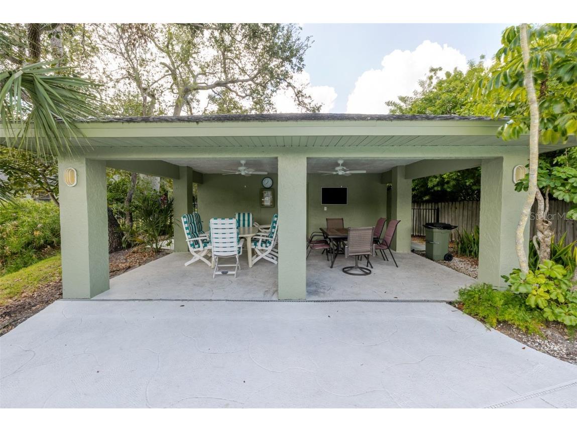 5021 Barrington Circle #302 Sarasota FL 34234 A4663516 image7