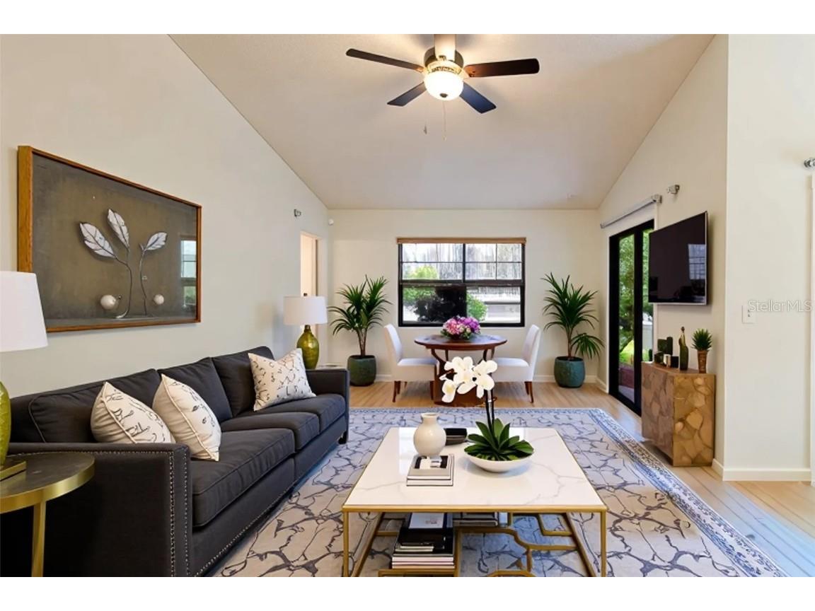 5021 Barrington Circle #302 Sarasota FL 34234 A4663516 image9