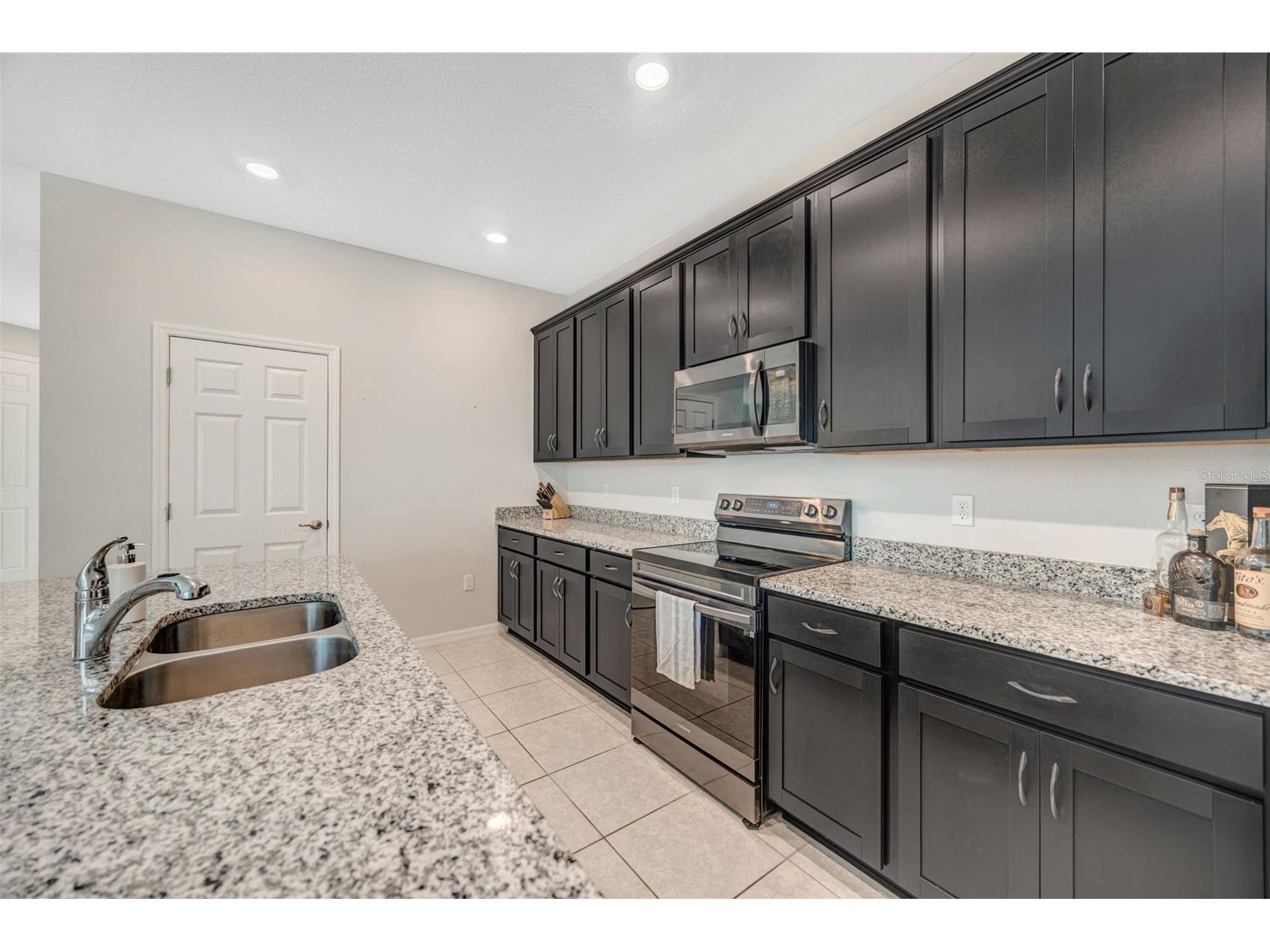 5022 Avalon Park Boulevard Wesley Chapel FL 33545 TB8523092 image19