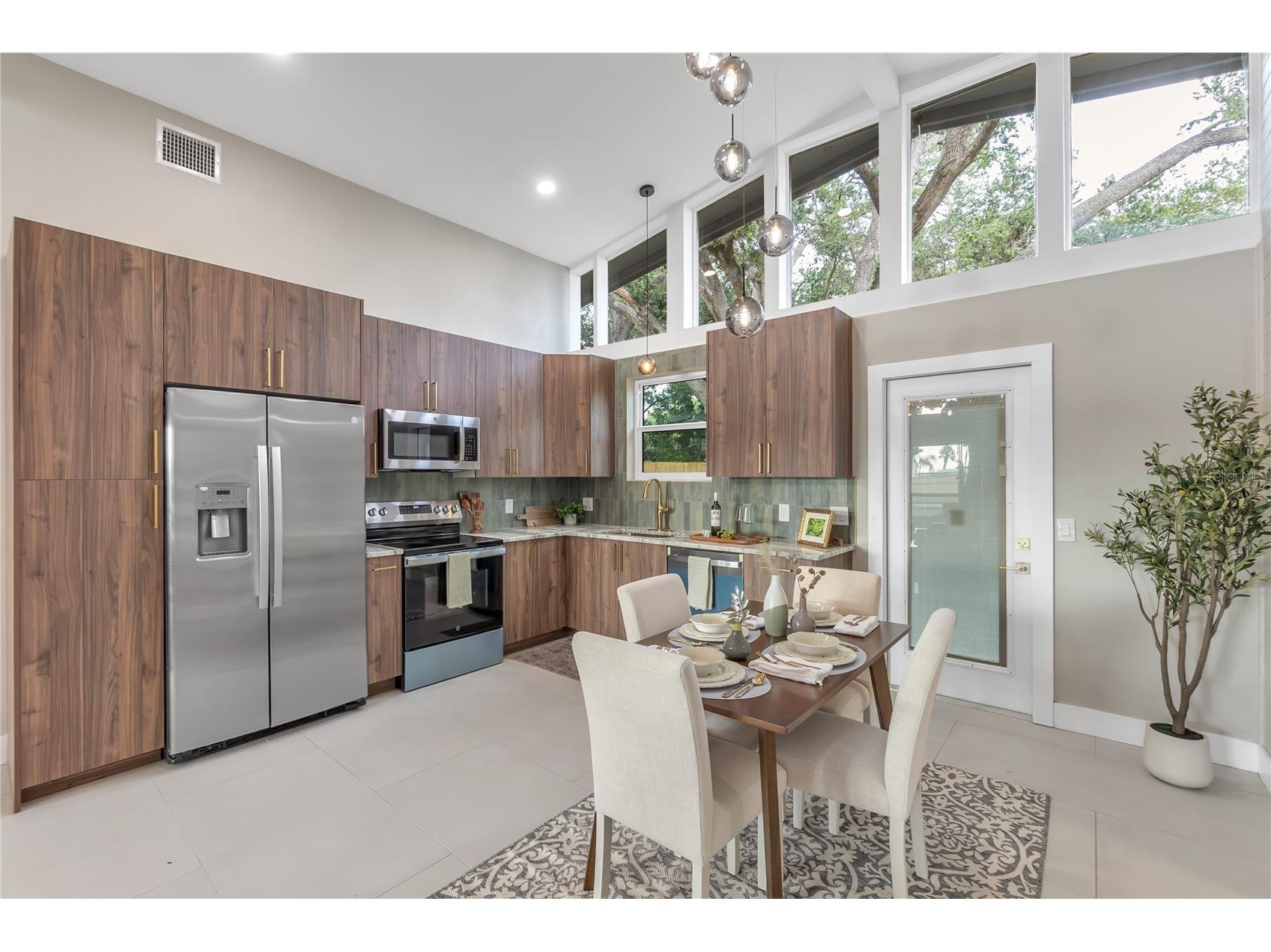 5023 9th Street E Bradenton FL 34203 TB8504141 image4