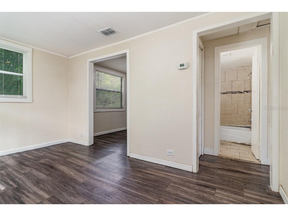 5023 College Drive Orlando FL 32811 O6358458 image4