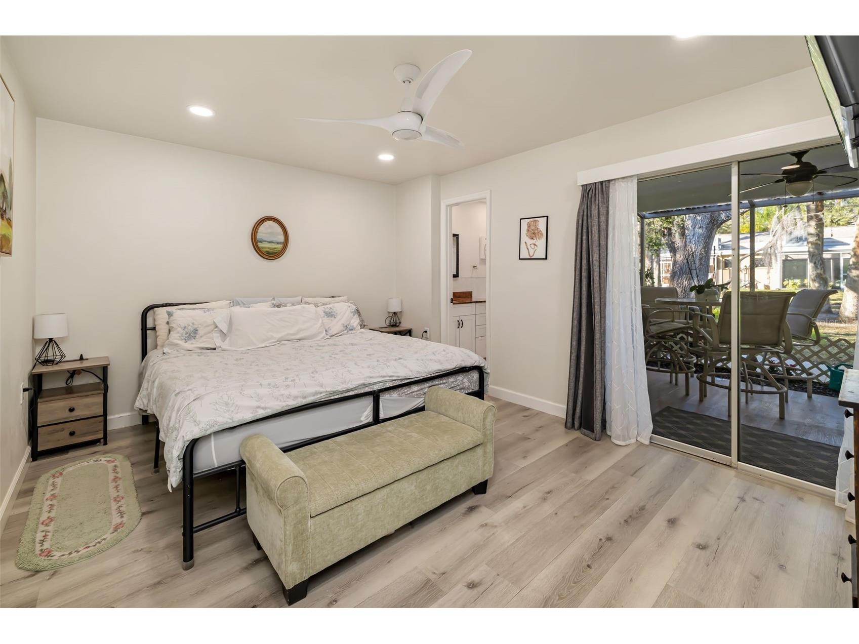 5023 Village Gardens Drive #29 Sarasota FL 34234 A4686540 image17