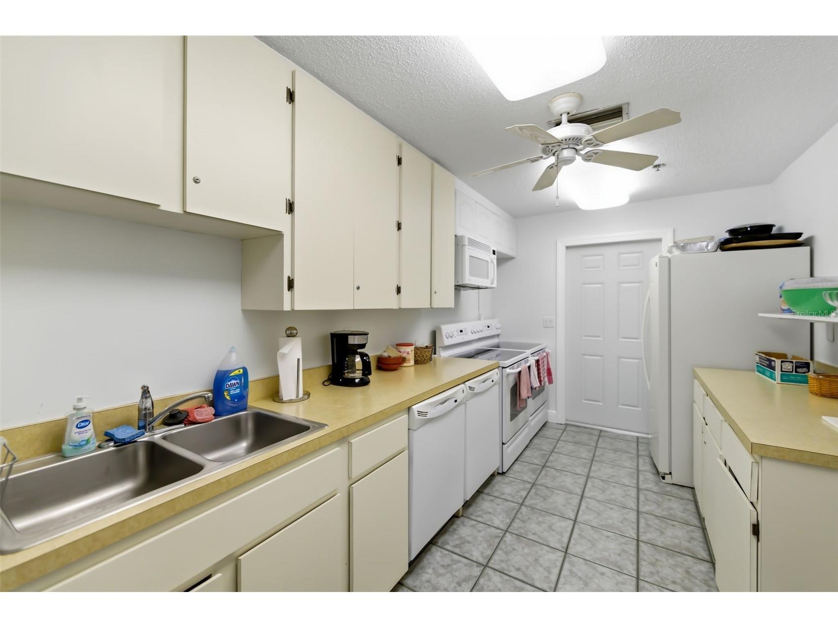 5023 Village Gardens Drive #29 Sarasota FL 34234 A4686540 image42