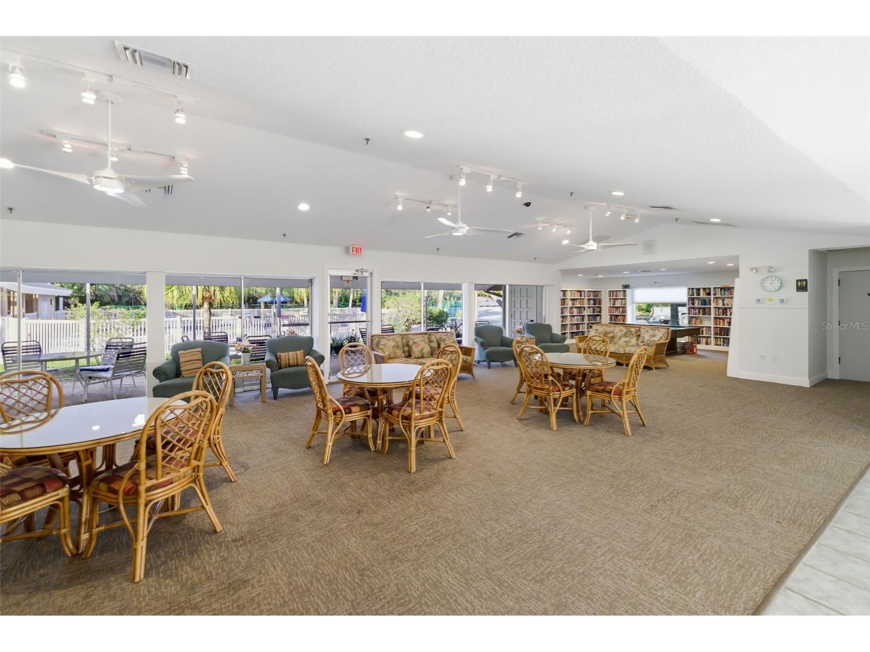 5023 Village Gardens Drive #29 Sarasota FL 34234 A4686540 image43