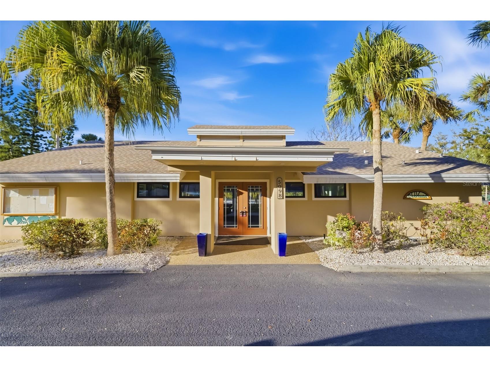 5023 Village Gardens Drive #29 Sarasota FL 34234 A4686540 image55