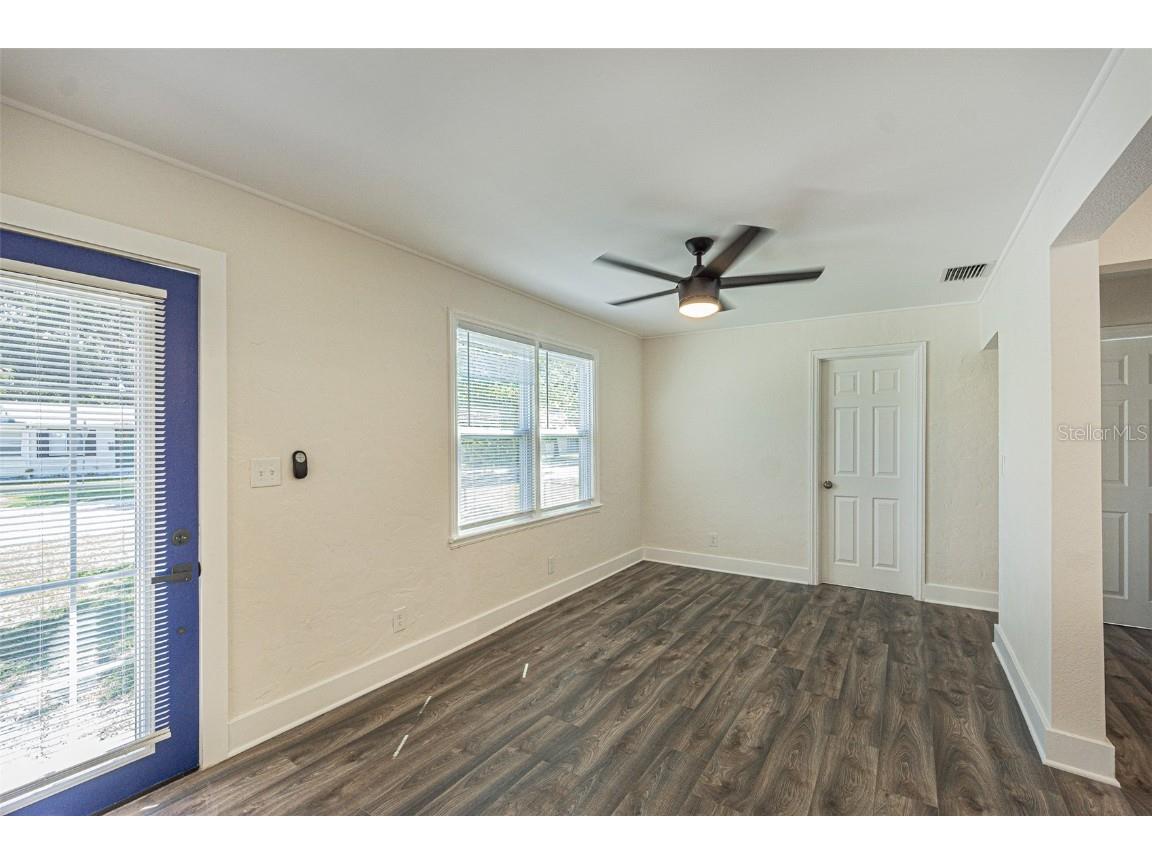 5024 19th Street N Saint Petersburg FL 33714 TB8448538 image3