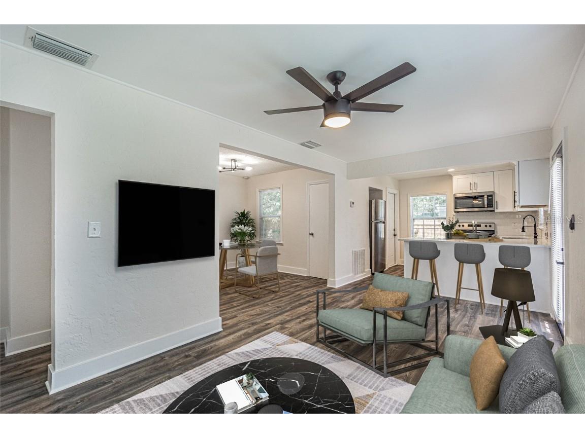 5024 19th Street N Saint Petersburg FL 33714 TB8448538 image4