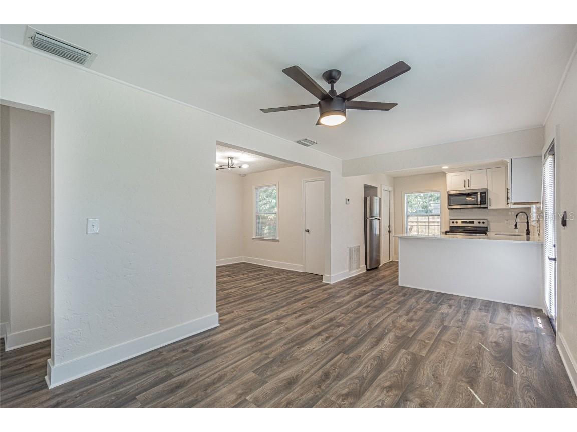 5024 19th Street N Saint Petersburg FL 33714 TB8448538 image5