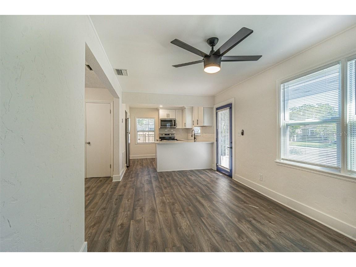 5024 19th Street N Saint Petersburg FL 33714 TB8448538 image7