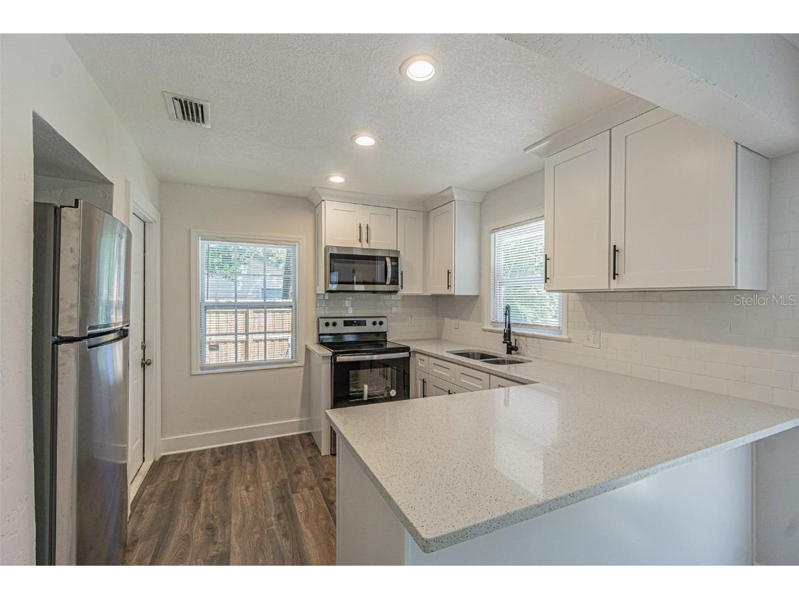 5024 19th Street N Saint Petersburg FL 33714 TB8448538 image9