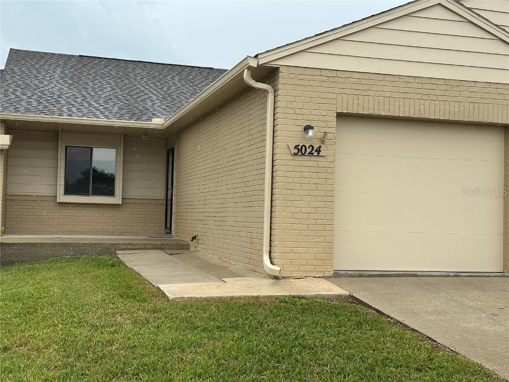 5024 SE 109th Street Belleview FL 34420 OM698357 image1