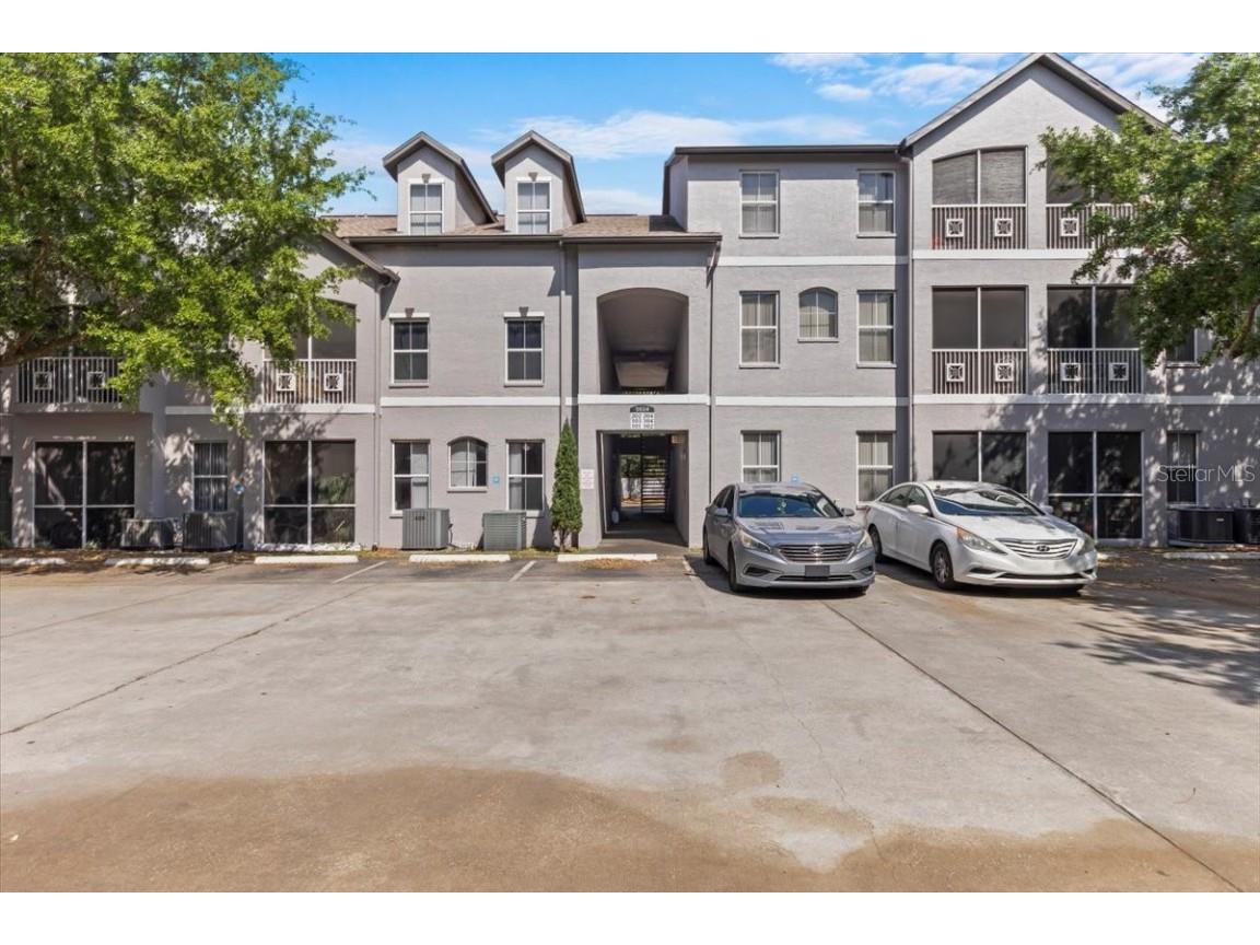 5024 Sunridge Palms Drive #101 Tampa FL 33617 TB8368976 image1