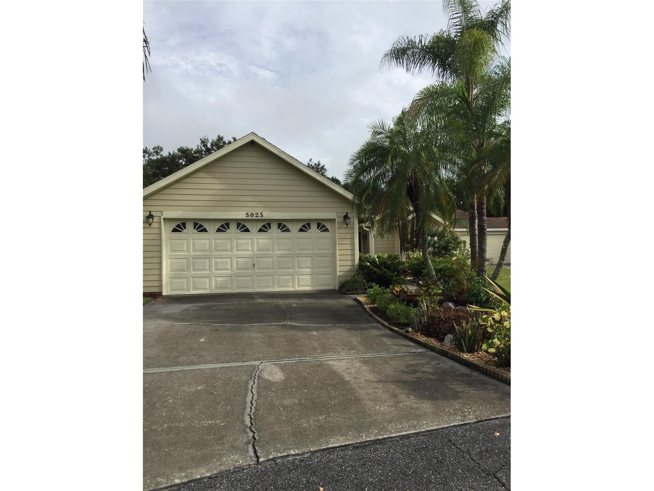 5025 82nd Way E Sarasota FL 34243 A4693283 image1