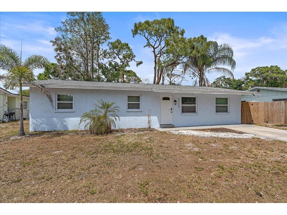 5025 Bell Meade Drive Sarasota FL 34232 A4631670 image1