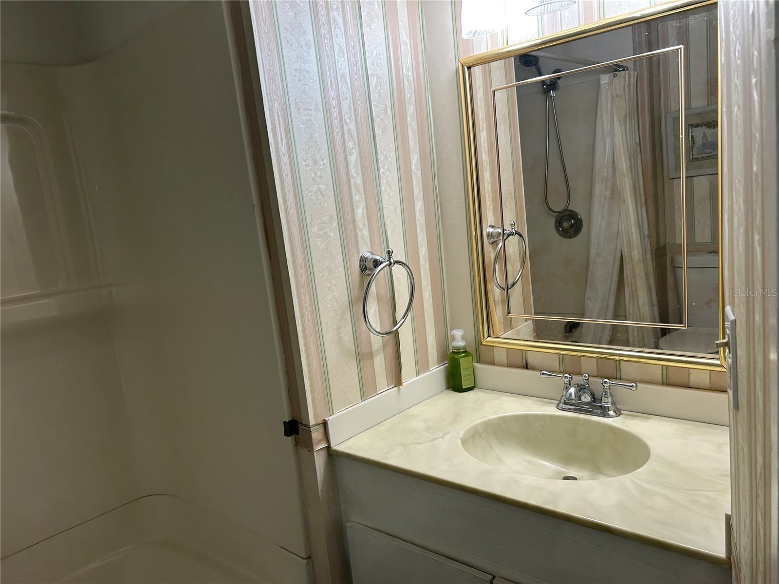 5025 Brae Burn Avenue Sarasota FL 34234 A4673755 image15