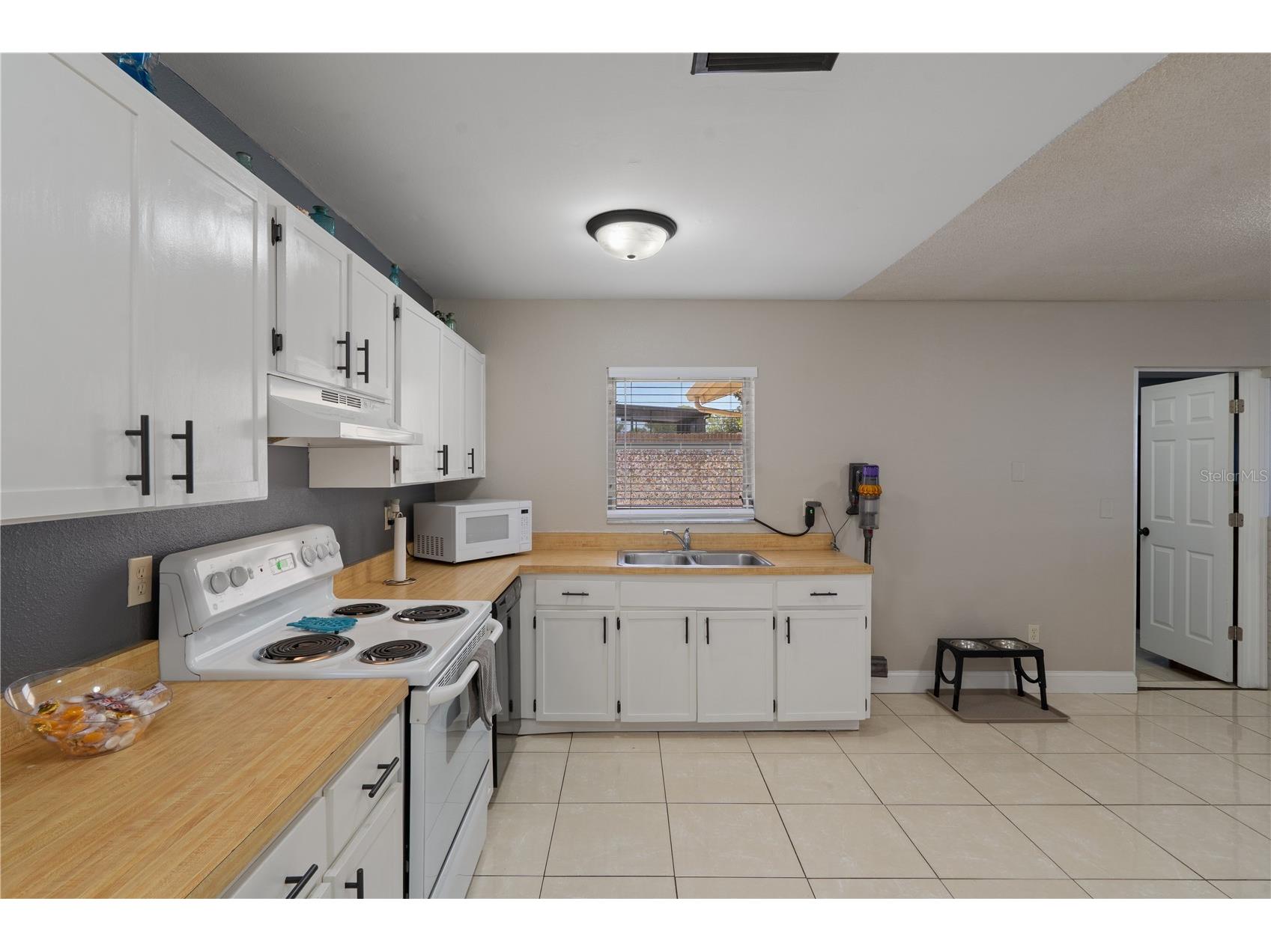 5025 Bromley Avenue Spring Hill FL 34609 W7885719 image13